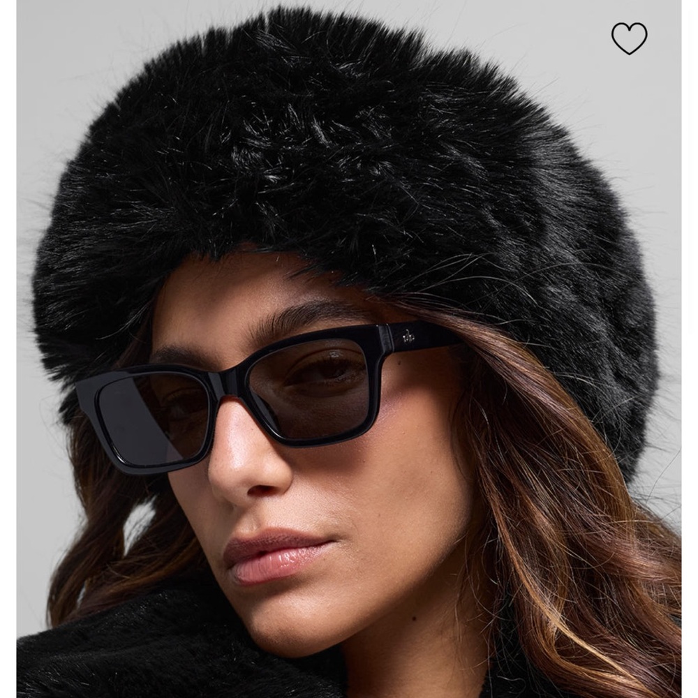 ALO Yoga Opulent faux fur black wintersun headband os nwot new without tag $118